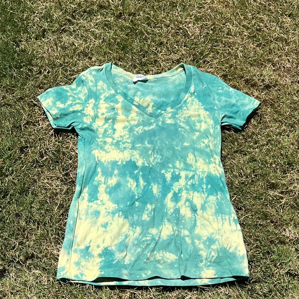 Green ice tie dye t shirt